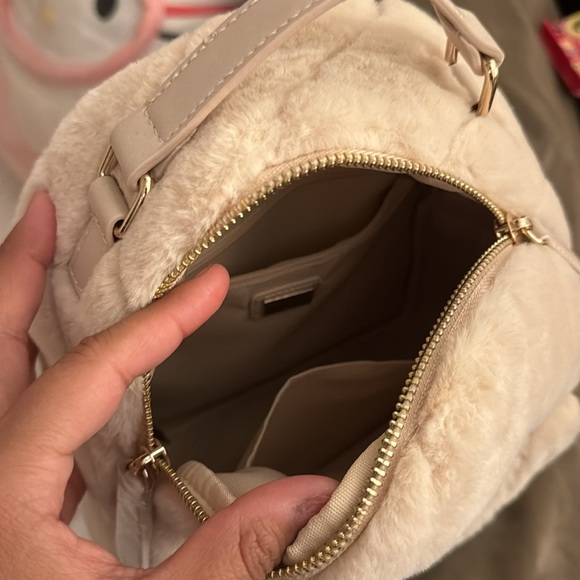 GUESS faux fur Tan mini backpack - Picture 3 of 8